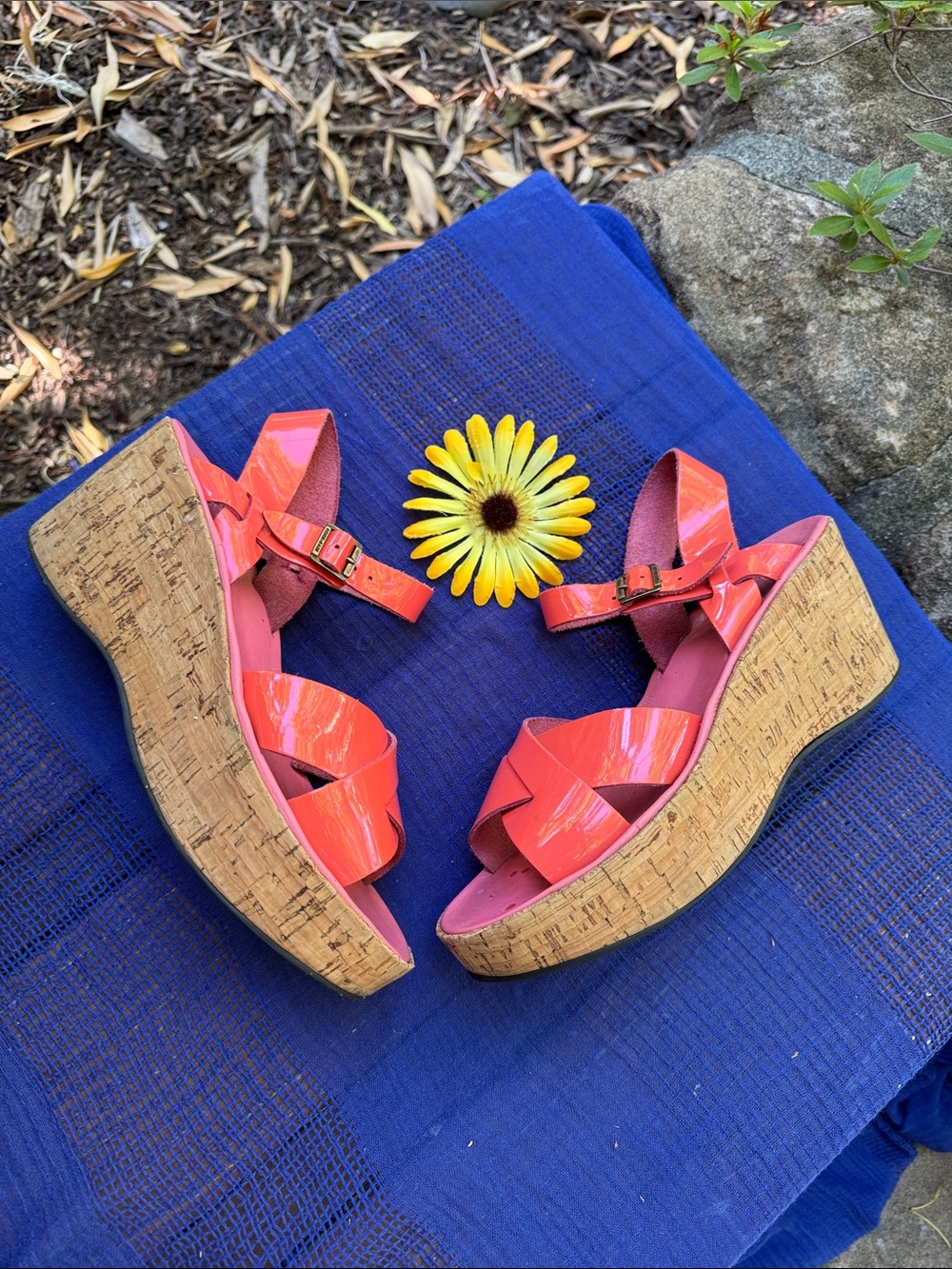 🌞 KORK-EASE; Rare! Myrna Coral/Melon Colored Wedge Sandals in Women’s Size 9!